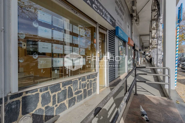 Loja para Venda em Algés, Linda-A-Velha e Cruz Quebrada-Dafundo Foto 36