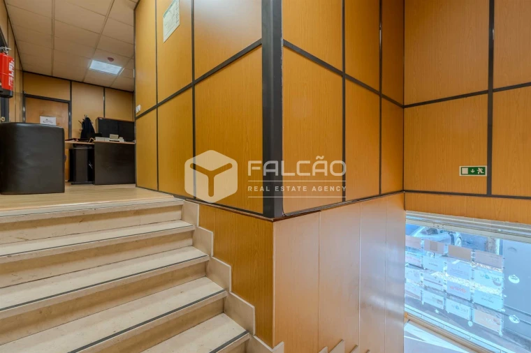 Loja para Venda em Algés, Linda-A-Velha e Cruz Quebrada-Dafundo Foto 8