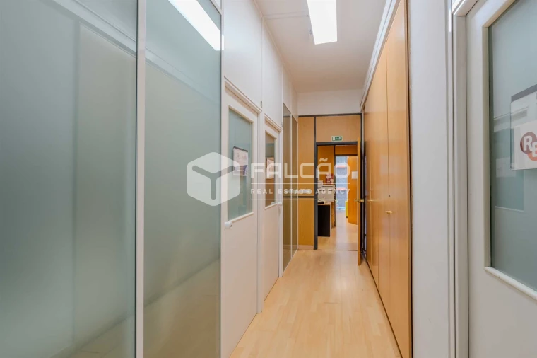 Loja para Venda em Algés, Linda-A-Velha e Cruz Quebrada-Dafundo Foto 18