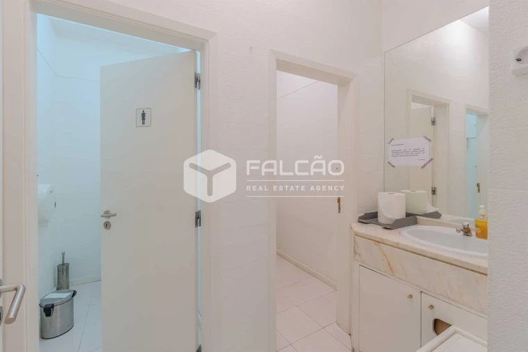 Loja para Venda em Algés, Linda-A-Velha e Cruz Quebrada-Dafundo Foto 24