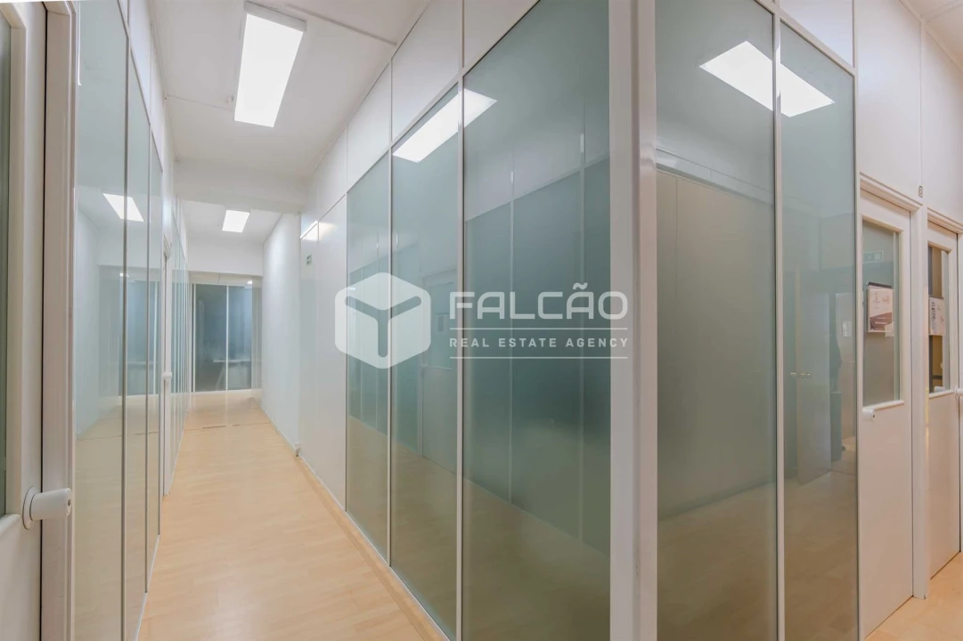 Loja para Venda em Algés, Linda-A-Velha e Cruz Quebrada-Dafundo Foto 16