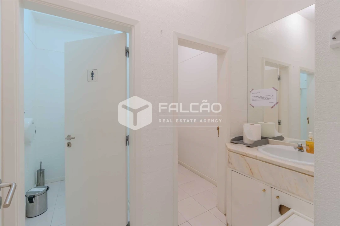 Loja para Venda em Algés, Linda-A-Velha e Cruz Quebrada-Dafundo Foto 24