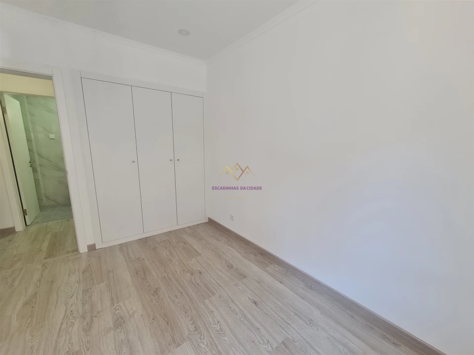 Apartamento T3 para Venda em Falagueira-Venda Nova Foto 4