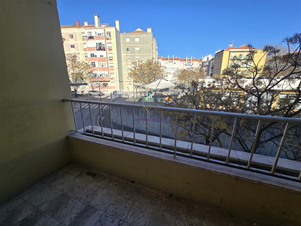 Apartamento T3 para Venda em Falagueira-Venda Nova Foto 14