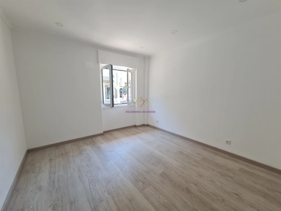 Apartamento T3 para Venda em Falagueira-Venda Nova Foto 3