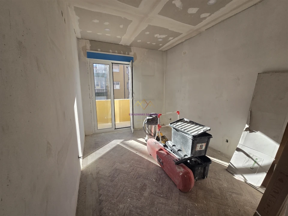 Apartamento T3 para Venda em Falagueira-Venda Nova Foto 8