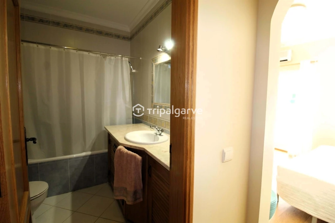 Moradia T4 para Venda em Albufeira e Olhos de Água Foto 19