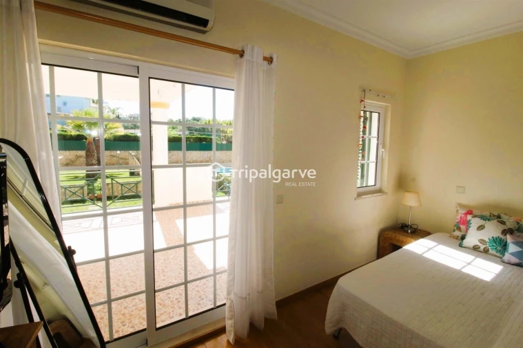 Moradia T4 para Venda em Albufeira e Olhos de Água Foto 18