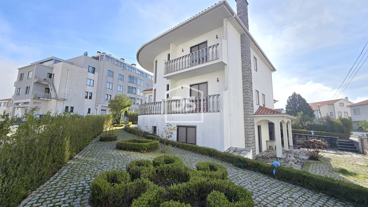 Moradia T6 para Venda em Guarda Foto 40