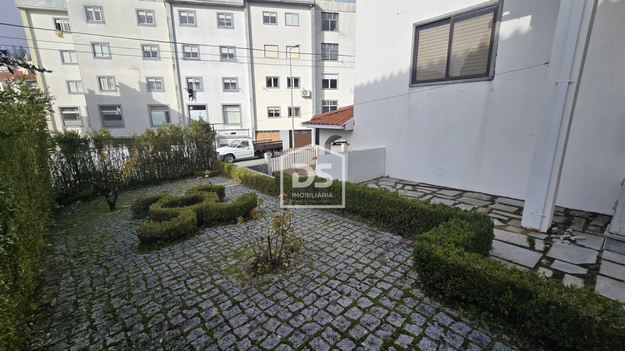 Moradia T6 para Venda em Guarda Foto 44