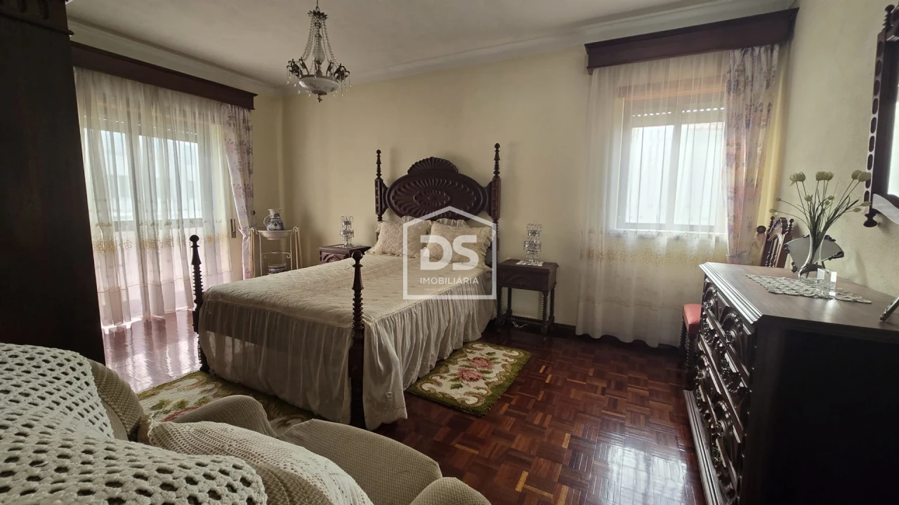 Moradia T6 para Venda em Guarda Foto 15