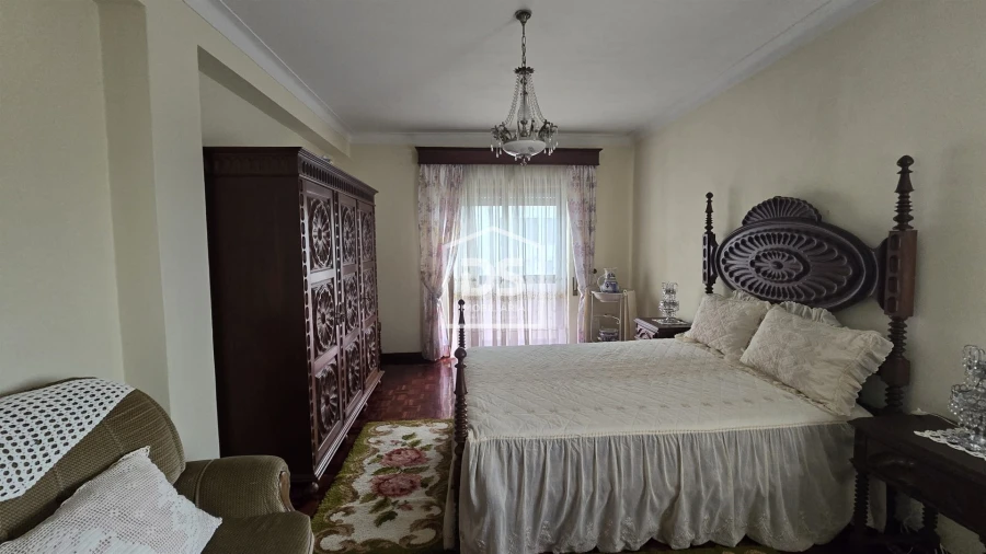 Moradia T6 para Venda em Guarda Foto 16