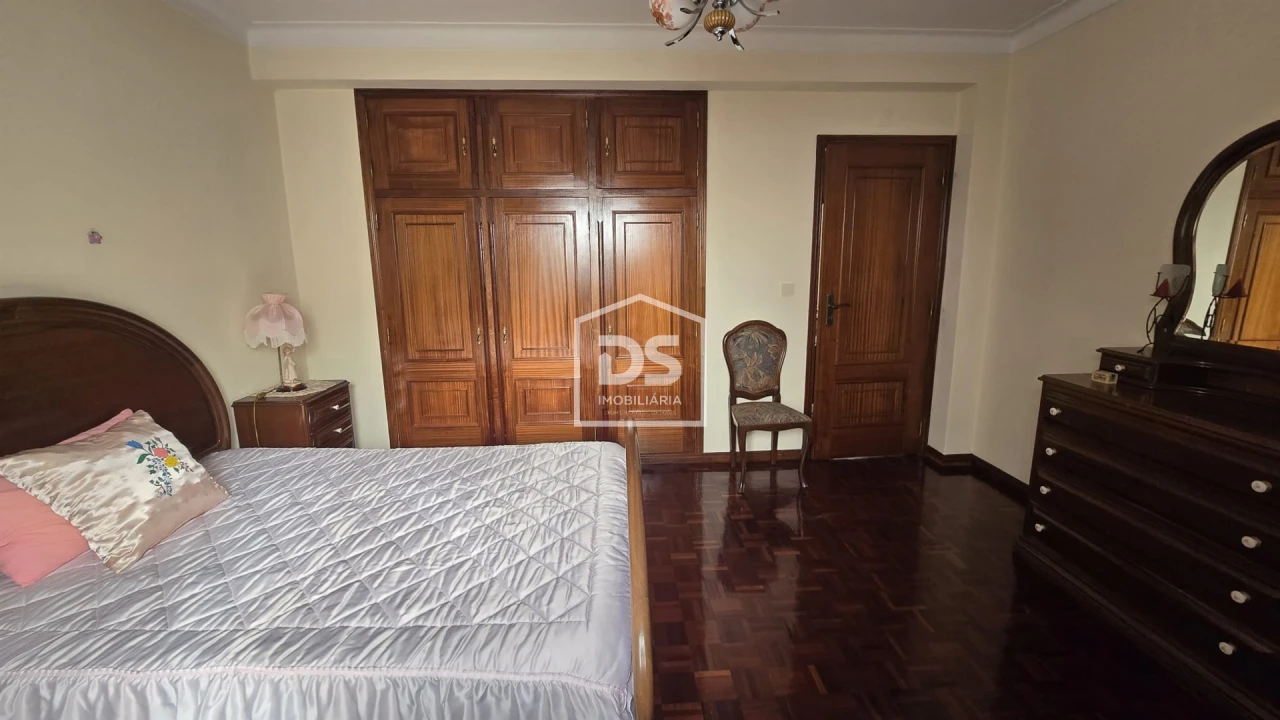 Moradia T6 para Venda em Guarda Foto 23