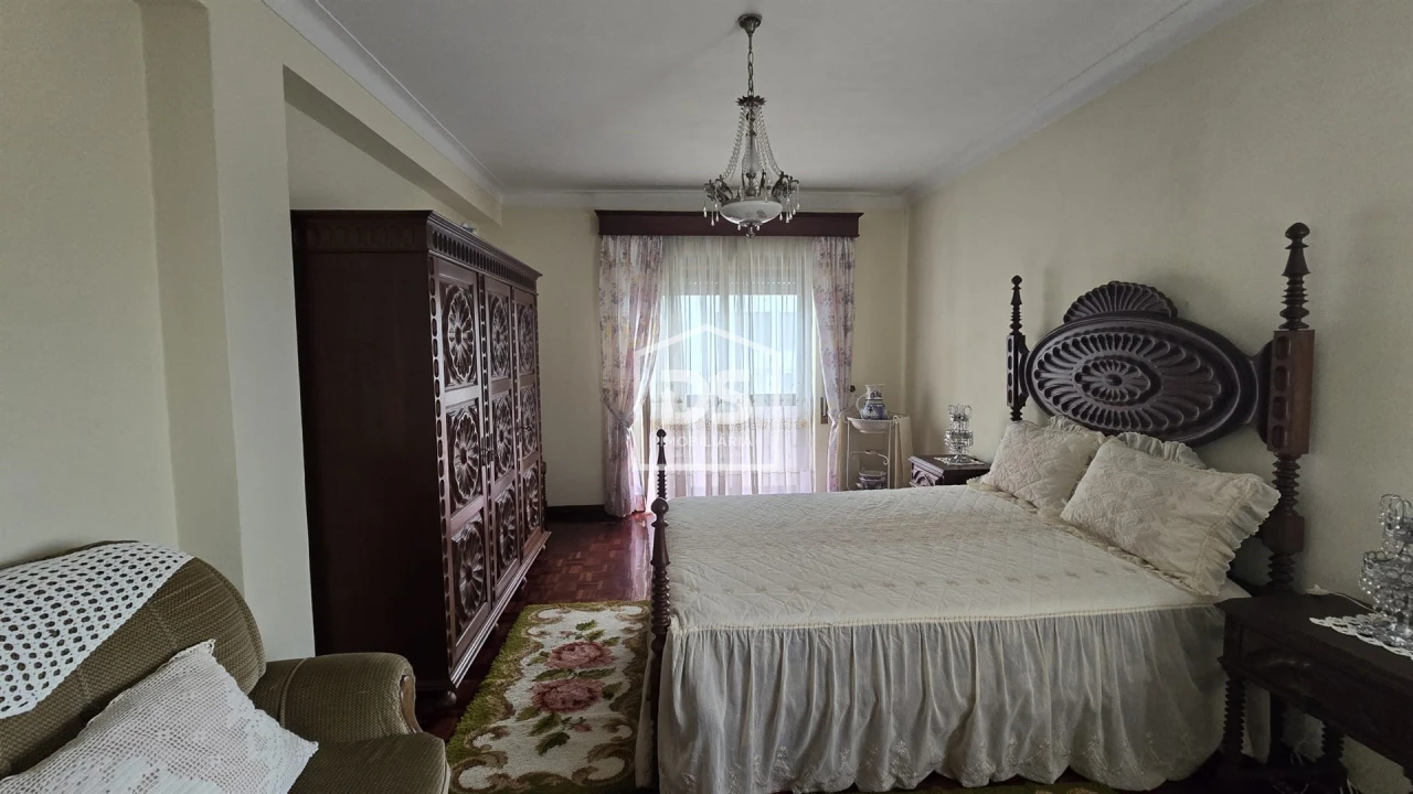 Moradia T6 para Venda em Guarda Foto 16