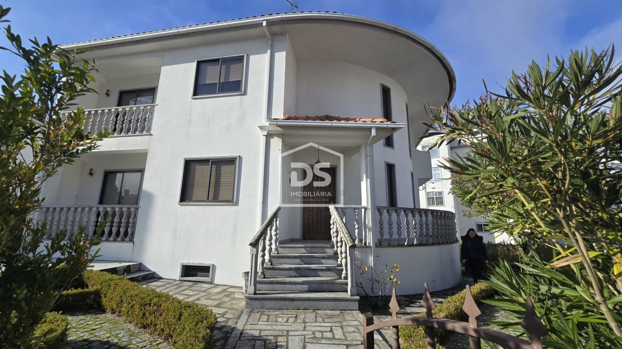 Moradia T6 para Venda em Guarda Foto 41