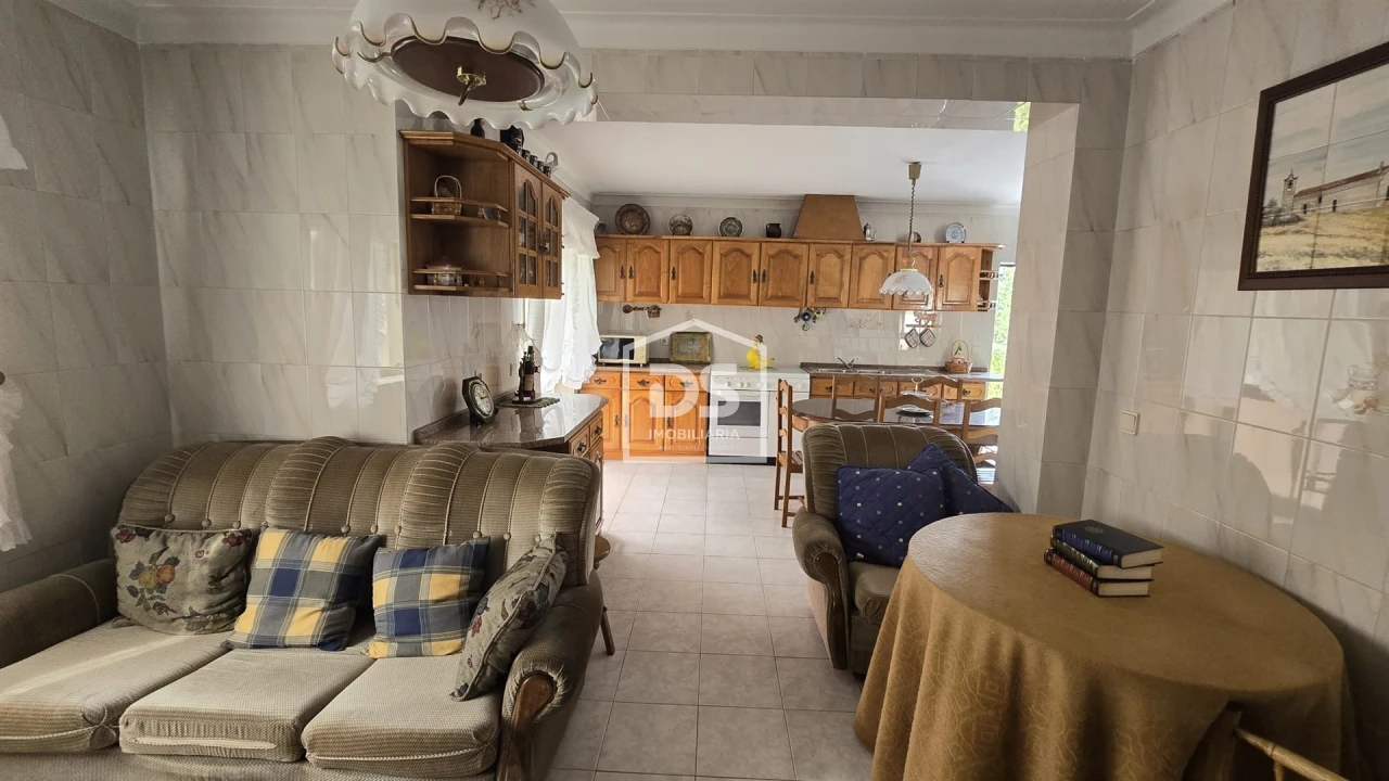 Moradia T6 para Venda em Guarda Foto 11