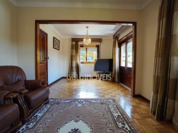 Moradia T3 para Venda em O. Azeméis, Riba-Ul, Ul, Macinhata Seixa, Madail