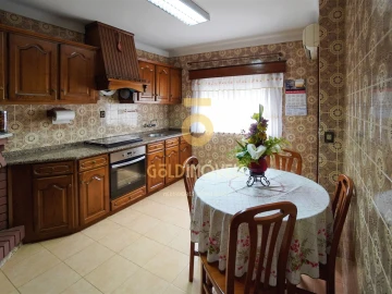 Moradia T3 para Venda em O. Azeméis, Riba-Ul, Ul, Macinhata Seixa, Madail