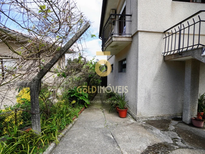 Moradia T3 para Venda em O. Azeméis, Riba-Ul, Ul, Macinhata Seixa, Madail Foto 3