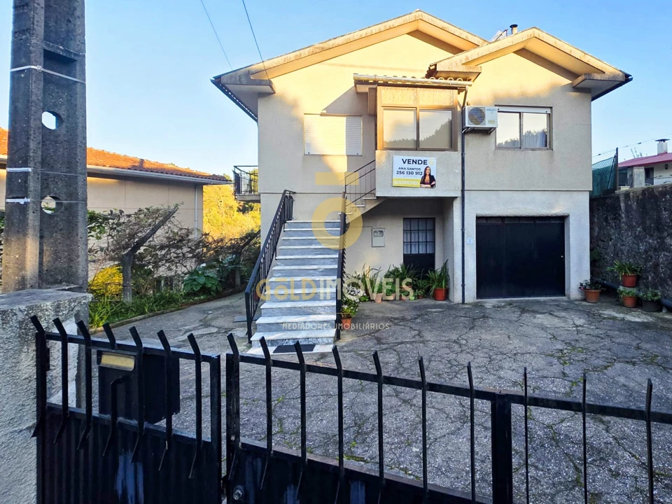 Moradia T3 para Venda em O. Azeméis, Riba-Ul, Ul, Macinhata Seixa, Madail Foto 1