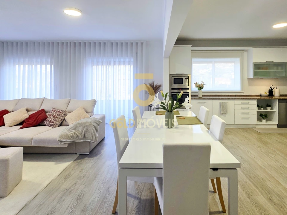 Apartamento T3 para Venda em Pinheiro da Bemposta, Travanca e Palmaz Foto 1