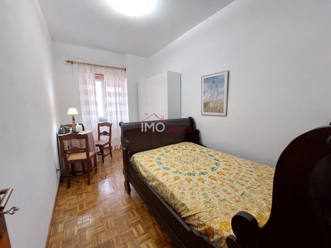 Apartamento T2 para Arrendamento em Sé e São Lourenço Foto 7