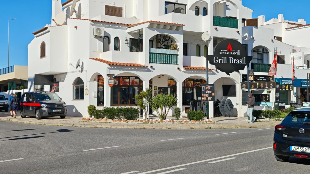 Negócio para Venda em Albufeira e Olhos de Água Foto 1