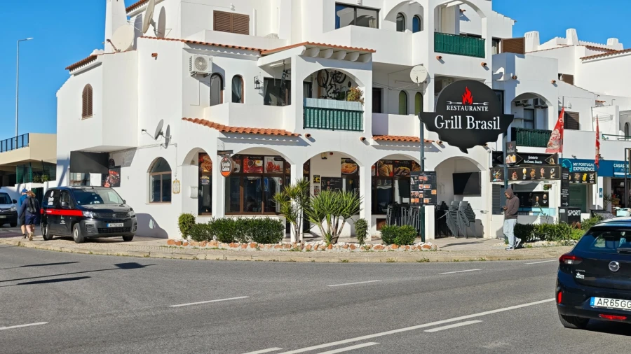 Negócio para Venda em Albufeira e Olhos de Água