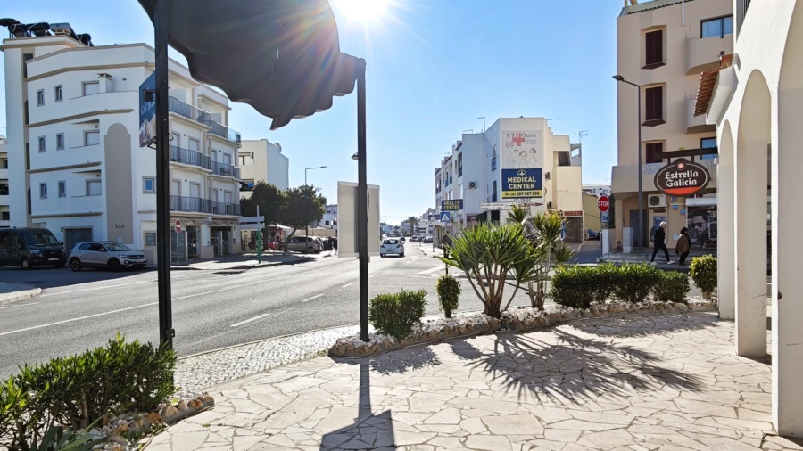Negócio para Venda em Albufeira e Olhos de Água Foto 3