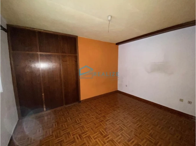 Moradia T2 para Venda em Sanfins do Douro Foto 9