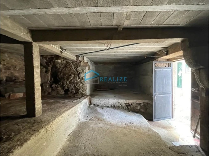 Moradia T2 para Venda em Sanfins do Douro Foto 14