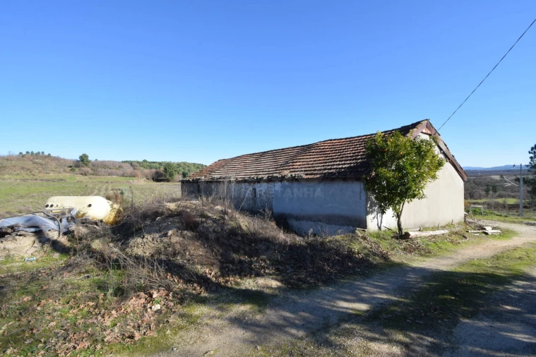 Quinta T0 para Venda em Teixoso e Sarzedo Foto 10