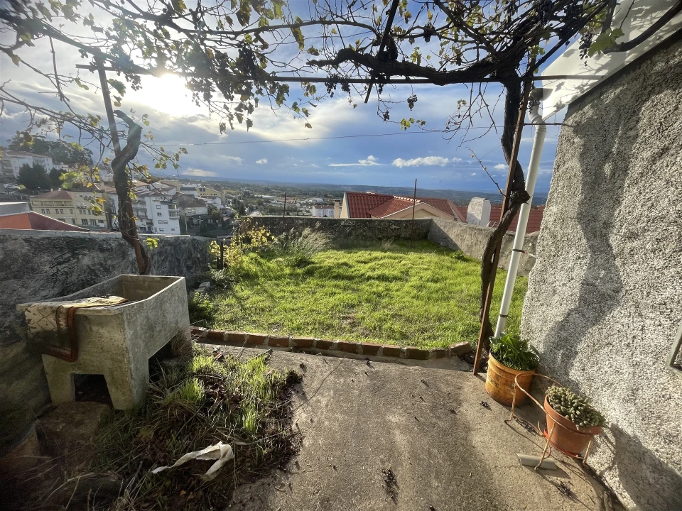 Moradia T6 para Venda em Gouveia (São Pedro e São Julião) Foto 3