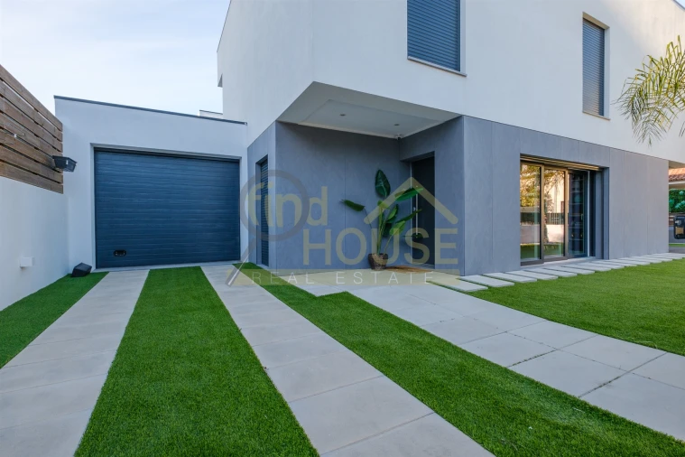 Moradia T3 para Venda em Charneca de Caparica e Sobreda Foto 42