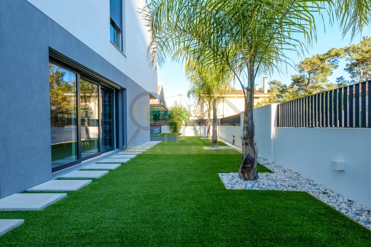 Moradia T3 para Venda em Charneca de Caparica e Sobreda Foto 41