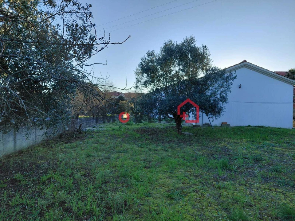 Moradia T3 para Venda em Atouguia Foto 5