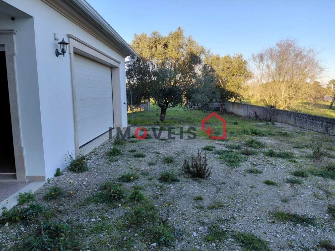 Moradia T3 para Venda em Atouguia Foto 17