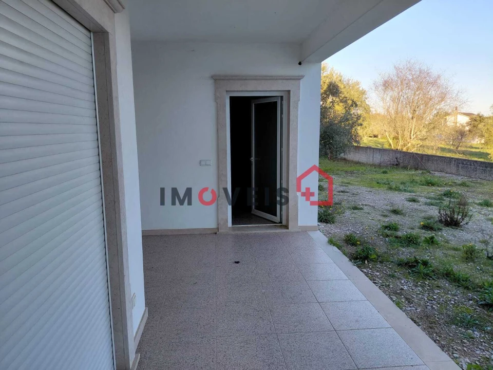 Moradia T3 para Venda em Atouguia Foto 15