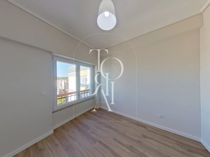 Apartamento T3 para Venda em Carnaxide e Queijas Foto 16