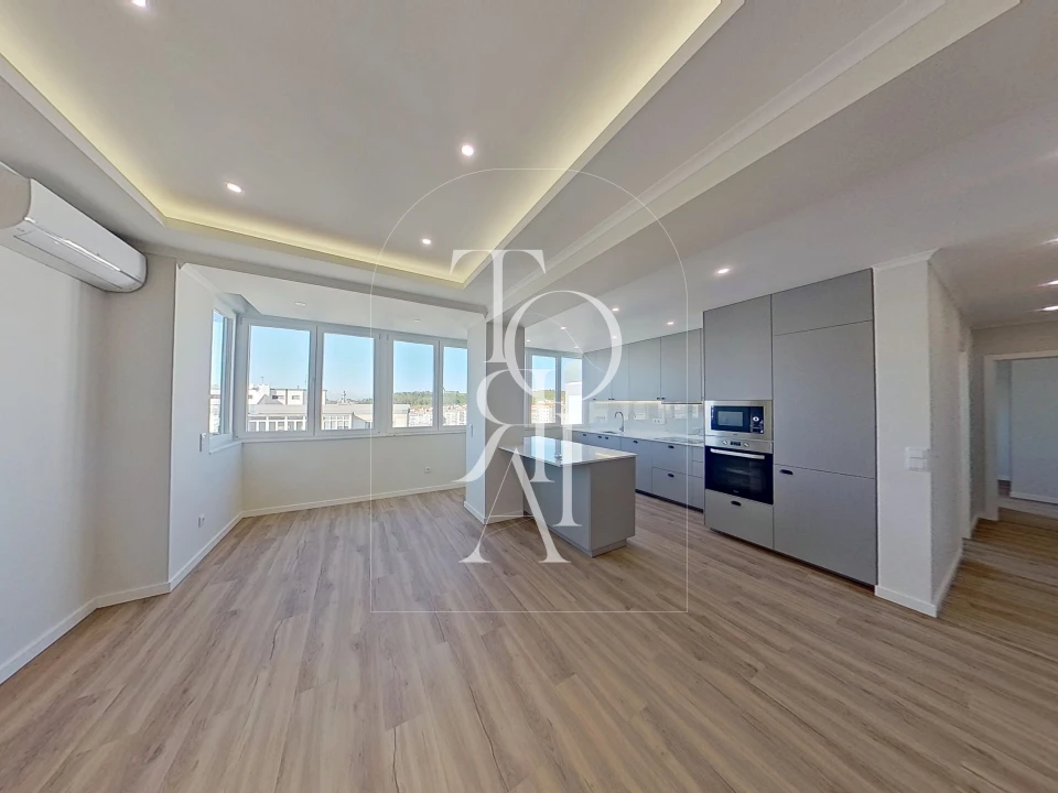 Apartamento T3 para Venda em Carnaxide e Queijas Foto 1