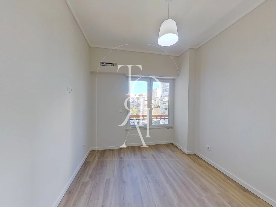 Apartamento T3 para Venda em Carnaxide e Queijas Foto 20