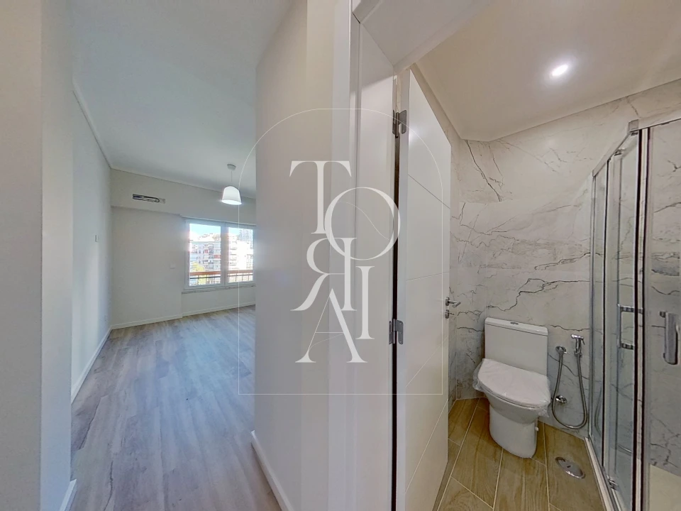 Apartamento T3 para Venda em Carnaxide e Queijas Foto 16