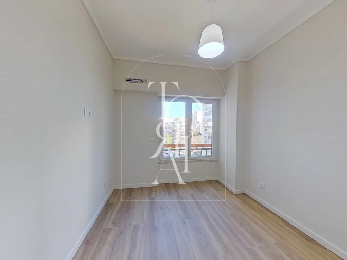 Apartamento T3 para Venda em Carnaxide e Queijas Foto 20