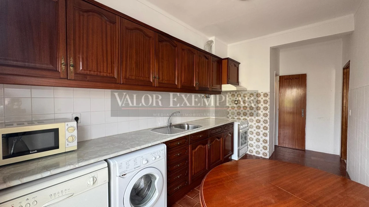 Apartamento T2 para Venda em Moita Foto 2