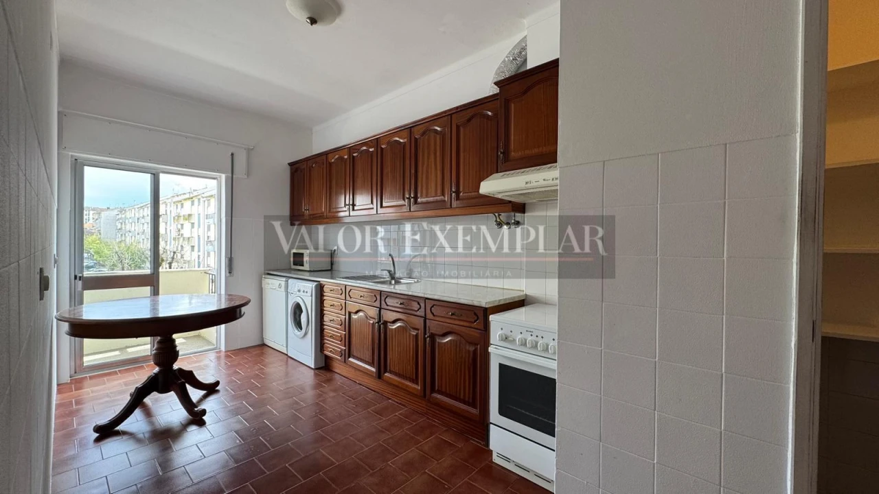 Apartamento T2 para Venda em Moita Foto 3