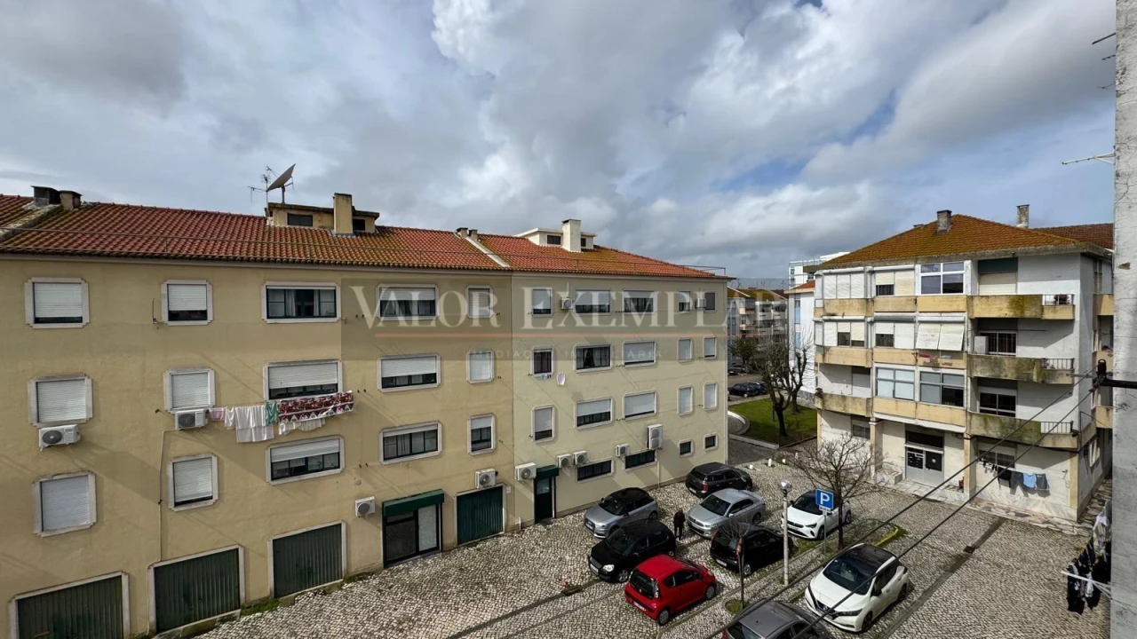 Apartamento T2 para Venda em Moita Foto 14