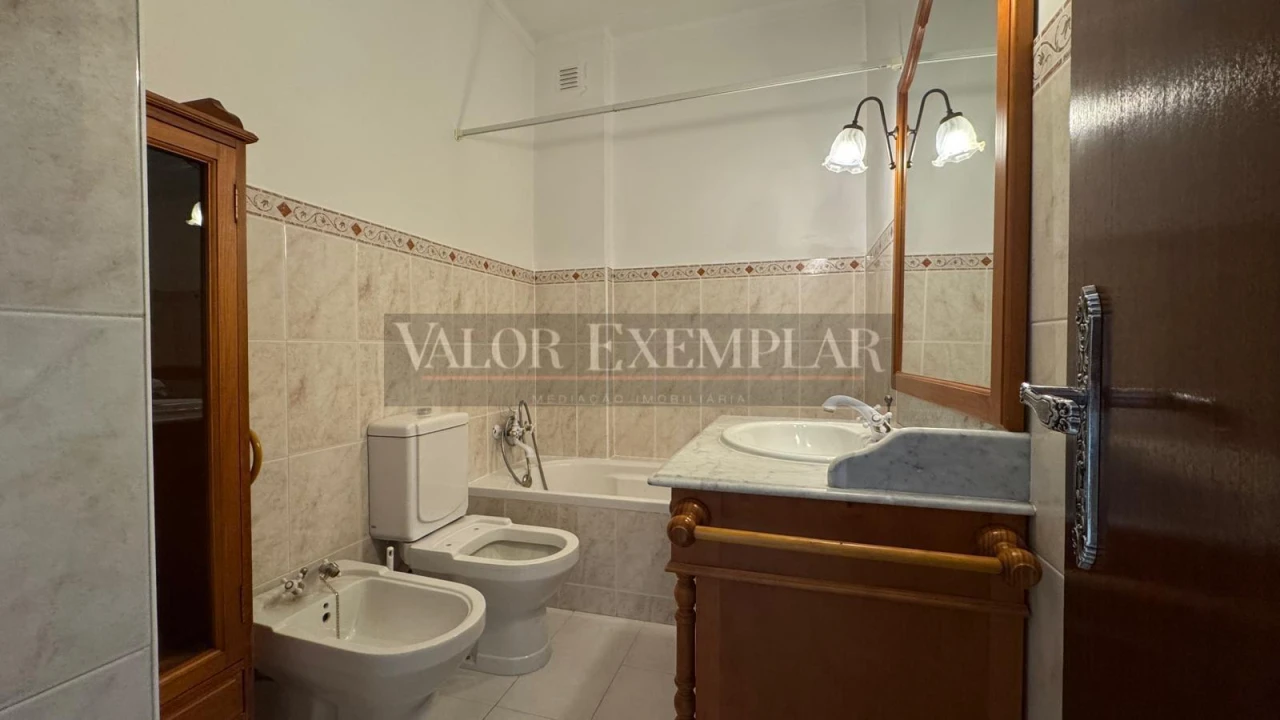 Apartamento T2 para Venda em Moita Foto 10