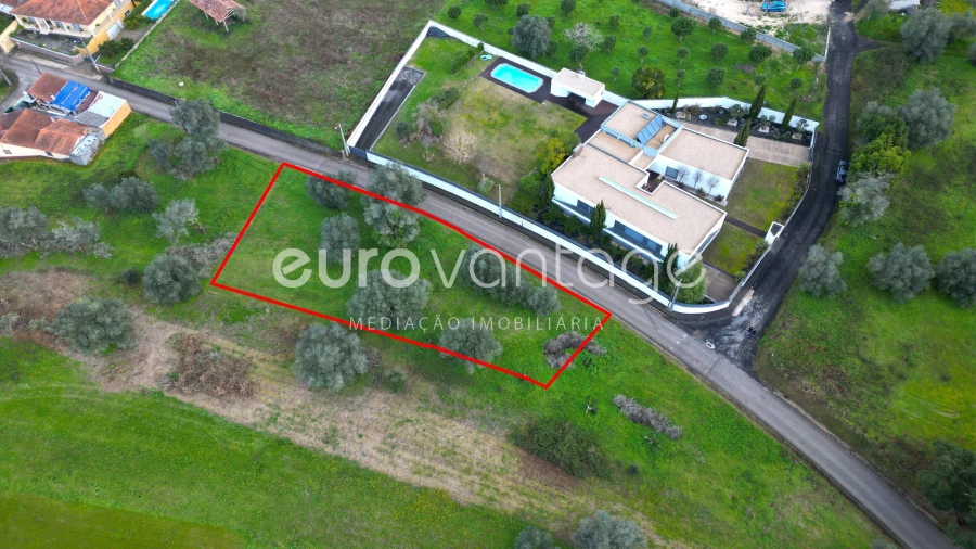 Terreno para Venda em Souto da Carpalhosa e Ortigosa Foto 1