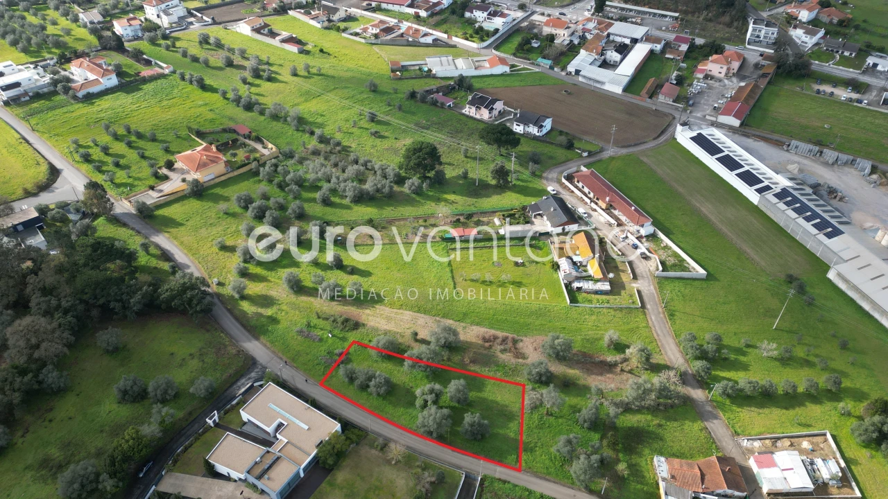 Terreno para Venda em Souto da Carpalhosa e Ortigosa Foto 4