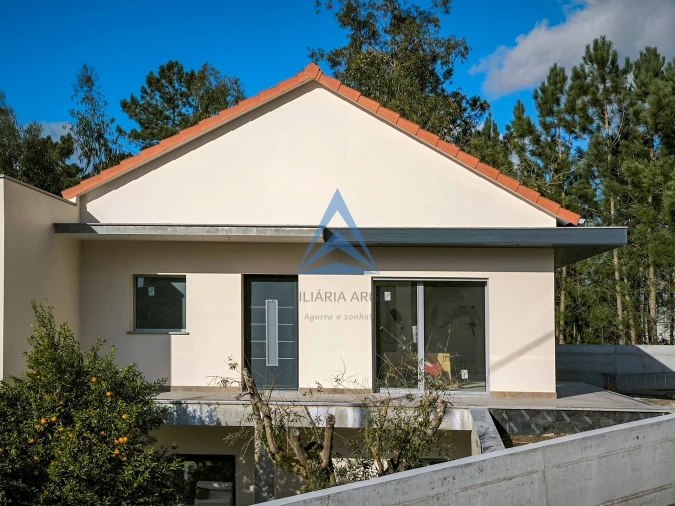 Moradia T3 para Venda em Pombal Foto 4